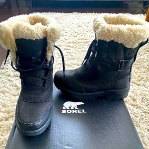 WORN ONCE! SOREL TIVOLI IV PARC BOOT Women - Black